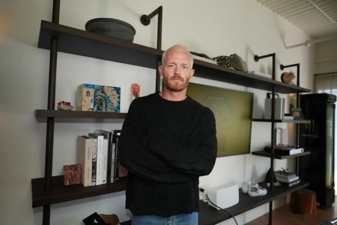 548b8ca4-6a83-48d4-8b88-c68bea933f10