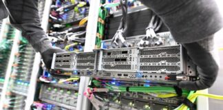 Amazon і Microsoft змагаються за розгортання ШІ на локальних серверах