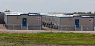 AI-boom stimuleert de vraag naar ‘mannenkampen’, detentiebedrijf richt zich op datacenterhuisvesting