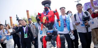 Переосмислення атлетики: гуманоїдний робот побив рекорд у півмарафоні