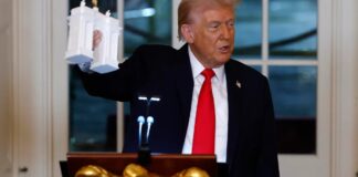 Jak Trump planuje zbudować swój łuk