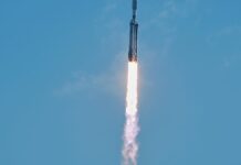 SpaceX виходить на публіку