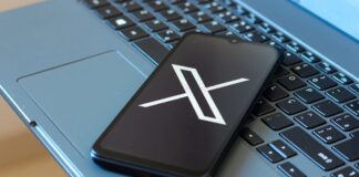 X намагається навести лад у коментарях